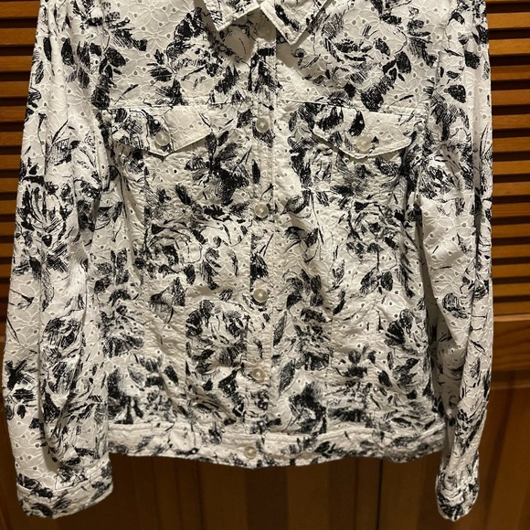 02. WOMENS JM COLLECTION 16 SHACKET - Picture 2 of 8